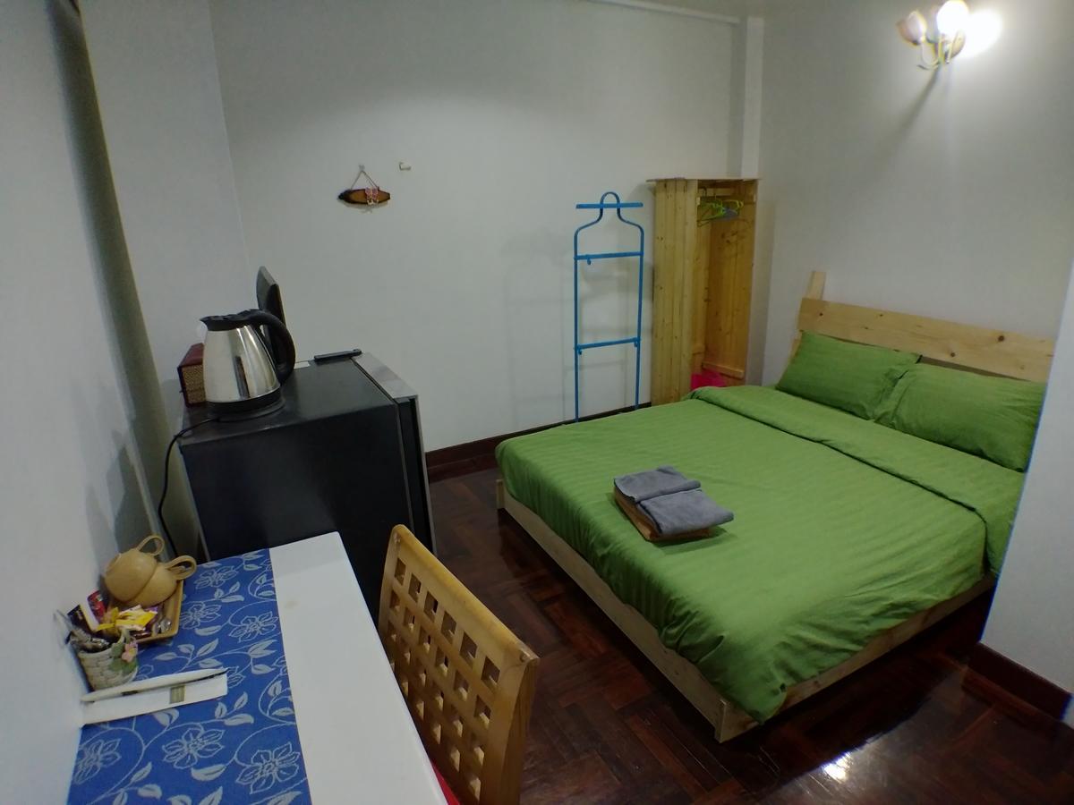 B&B 22 House Banguecoque Exterior foto